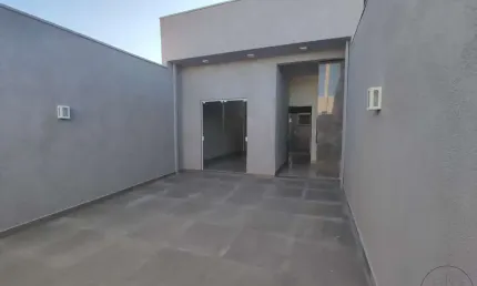 Casa para venda em Residencial Lívia de 100.00m² com 2 Quartos, 1 Suite e 2 Garagens