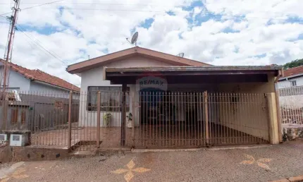 Casa para venda em Vila Cordenonsi de 170.00m² com 4 Quartos e 2 Garagens