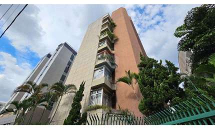 Apartamento para venda em Funcionários de 202.00m² com 4 Quartos, 1 Suite e 3 Garagens