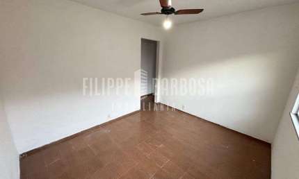 Casa para alugar em Brás de Pina de 40.00m² com 2 Quartos