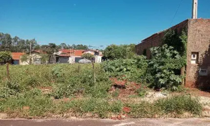 Terreno para venda em Jardim Luis Spina de 200.00m² com 1 Quarto