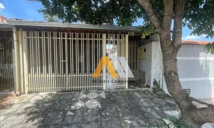 Casa para venda em Jardim Tatiana de 100.00m² com 2 Quartos e 2 Garagens
