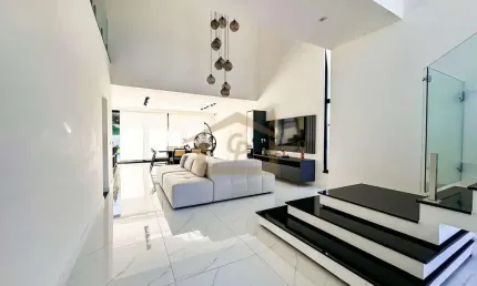 Casa para venda em Vargem Grande Paulista de 208.00m² com 3 Quartos, 1 Suite e 4 Garagens