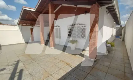 Casa para venda em São Pedro de 117.00m² com 3 Quartos, 1 Suite e 3 Garagens