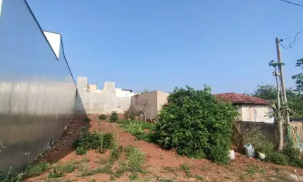 Terreno à venda no Jardim Ypê, Botucatu 