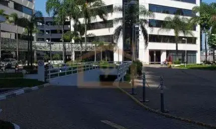 Sala Comercial para venda em Alphaville Centro Industrial E Empresarial/alphaville. de 105.00m² com 3 Garagens