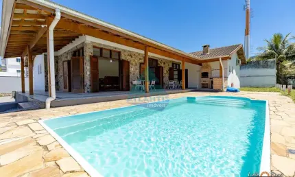 Casa para venda em Praia Da Maranduba de 1621.00m² com 4 Quartos, 3 Suites e 5 Garagens