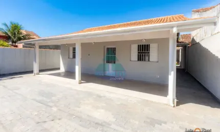 Casa para venda em Praia Do Sapê de 300.00m² com 4 Quartos, 2 Suites e 4 Garagens