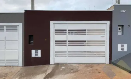 Casa para venda em Residencial Lívia de 62.00m² com 2 Quartos, 1 Suite e 2 Garagens