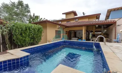 Casa para venda em Ubatuba Country de 263.00m² com 4 Quartos, 3 Suites e 3 Garagens