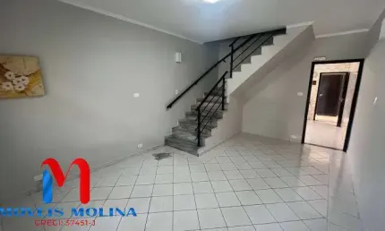 Sobrado para alugar em Santa Maria de 122.00m² com 2 Quartos e 1 Garagem