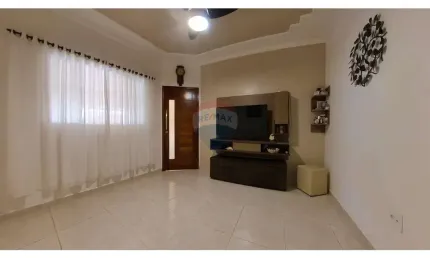 Casa para venda em Centro de 97.83m² com 2 Quartos e 2 Garagens