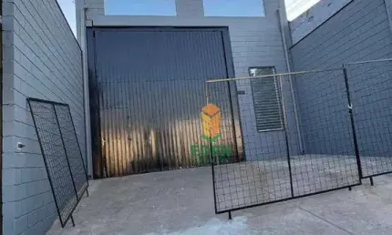 Galpão / Depósito / Armazém para venda e aluguel em Jardim Piazza Di Roma I de 290.00m²