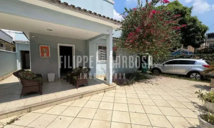 Casa para venda em Vila da Penha de 125.00m² com 3 Quartos, 1 Suite e 4 Garagens