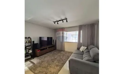 Casa para venda em Parque Universitário de 153.66m² com 3 Quartos, 1 Suite e 2 Garagens