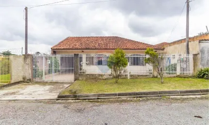 Casa para venda em Ouro Fino de 140.00m² com 3 Quartos, 1 Suite e 4 Garagens