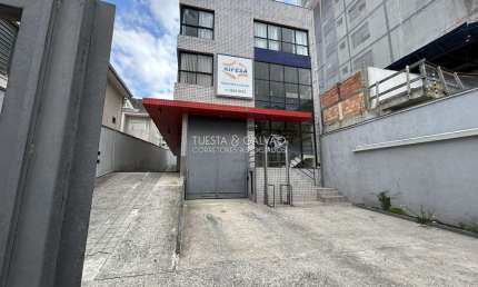 Casa para venda em Capão Da Imbuia de 680.00m² com 8 Quartos, 1 Suite e 10 Garagens