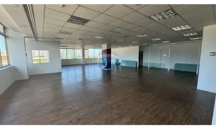 Sala Comercial para alugar em Barra Da Tijuca de 597.00m² com 18 Garagens