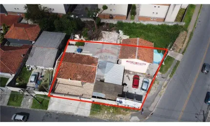 Casa para venda em Jardim Benfica de 120.00m² com 2 Quartos, 1 Suite e 3 Garagens