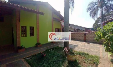 Casa de Condomínio para venda em Granja Viana de 390.00m² com 6 Quartos, 3 Suites e 6 Garagens
