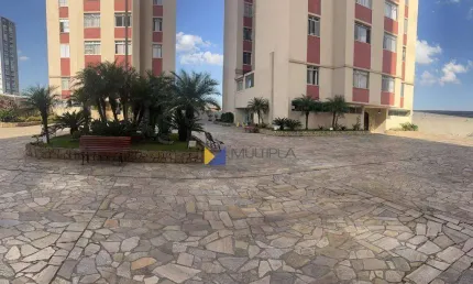 Apartamento para venda em Centro de 98.00m² com 2 Quartos e 2 Garagens
