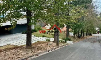 Casa para venda em Ivoturucaia de 408.00m² com 5 Quartos, 2 Suites e 6 Garagens