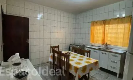 Casa para venda em Vila Éden de 180.00m² com 3 Quartos, 1 Suite e 2 Garagens