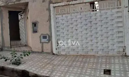 Casa para venda em Parque Residencial Universo de 200.00m² com 3 Quartos, 1 Suite e 3 Garagens