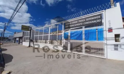 Galpão / Depósito / Armazém para alugar em Vila Bressani de 220.00m² com 15 Garagens