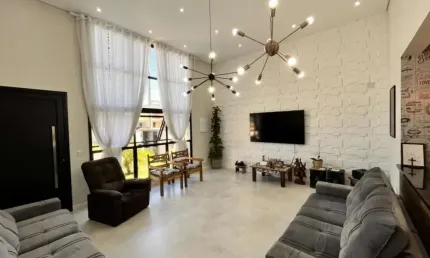 Casa para venda em Jardim São Marcos de 384.00m² com 3 Quartos e 4 Garagens