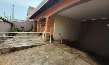 Casa para venda em Residencial Chácaras São José de 375.00m² com 3 Quartos, 1 Suite e 4 Garagens