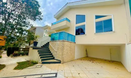 Casa de Condomínio para venda em Granja Olga Ii de 250.00m² com 3 Quartos, 2 Suites e 4 Garagens