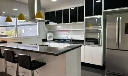 Casa de Condomínio para alugar em Residencial Real Park de 260.00m² com 4 Quartos e 2 Suites