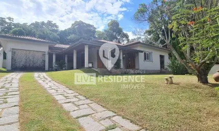 Casa para venda em Parque São Gabriel de 214.00m² com 3 Quartos, 1 Suite e 11 Garagens