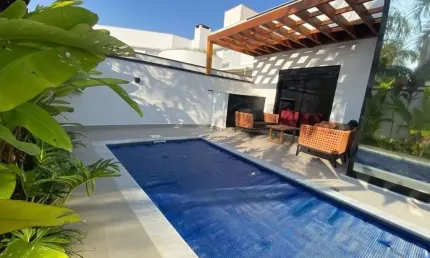 Casa para venda em Parque Campolim de 400.00m² com 3 Quartos, 3 Suites e 4 Garagens
