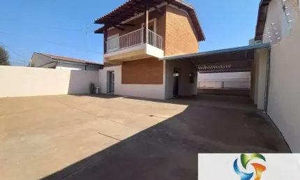 Casa para venda em Jardim Vista Alegre de 200.00m² com 3 Quartos e 4 Garagens