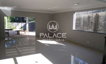 Casa para venda em Jardim Europa de 310.00m² com 3 Quartos, 3 Suites e 6 Garagens