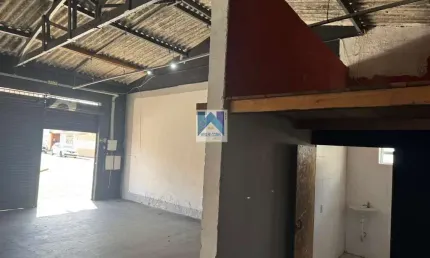 Galpão / Depósito / Armazém para alugar em Centro de 260.00m²