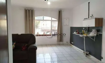 Casa para alugar em Jardim Rosa De Franca de 45.00m² com 1 Quarto e 1 Garagem
