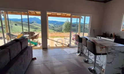 Fazenda / Sítio para venda em Zona Rural de 110.00m² com 3 Quartos, 1 Suite e 2 Garagens
