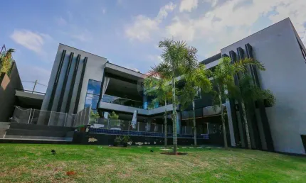 Casa de Condomínio para venda em Araçoiaba da Serra de 540.00m² com 4 Quartos, 4 Suites e 8 Garagens