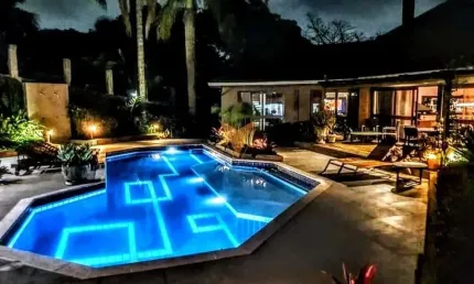 Casa para venda e aluguel em Vila Guarani de 850.00m² com 4 Quartos, 4 Suites e 6 Garagens