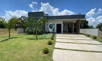 Casa para venda em Estância Turistica de 150.00m² com 3 Quartos, 2 Suites e 6 Garagens