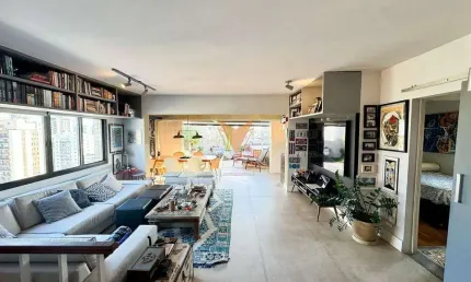 Apartamento para venda em Pinheiros de 196.00m² com 4 Quartos, 1 Suite e 3 Garagens
