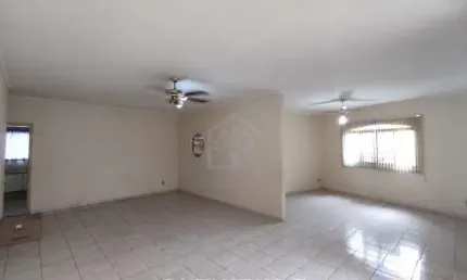 Casa para venda e aluguel em Paraíso de 193.00m² com 3 Quartos, 1 Suite e 2 Garagens