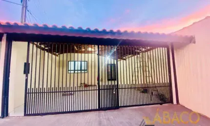 Casa para venda em Jardim Cardinalli de 100.00m² com 2 Quartos, 1 Suite e 2 Garagens