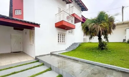 Casa para venda em Vila Oliveira de 213.00m² com 3 Quartos, 1 Suite e 4 Garagens