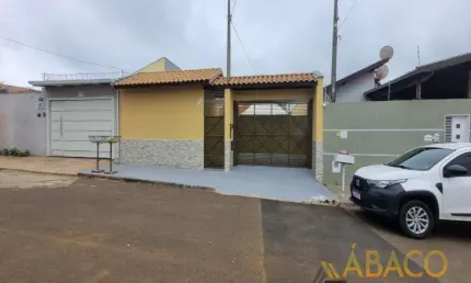 Casa para venda em Jardim Embaré de 167.00m² com 4 Quartos, 1 Suite e 4 Garagens