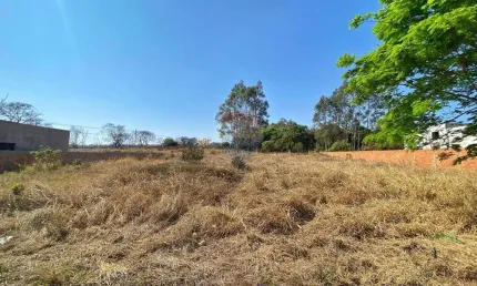 Terreno à venda no Centro, Serra Azul 