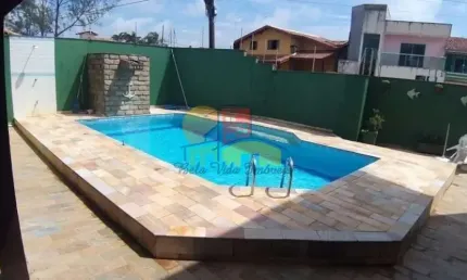 Sobrado para venda em Itanhaém de 205.00m² com 3 Quartos, 1 Suite e 3 Garagens